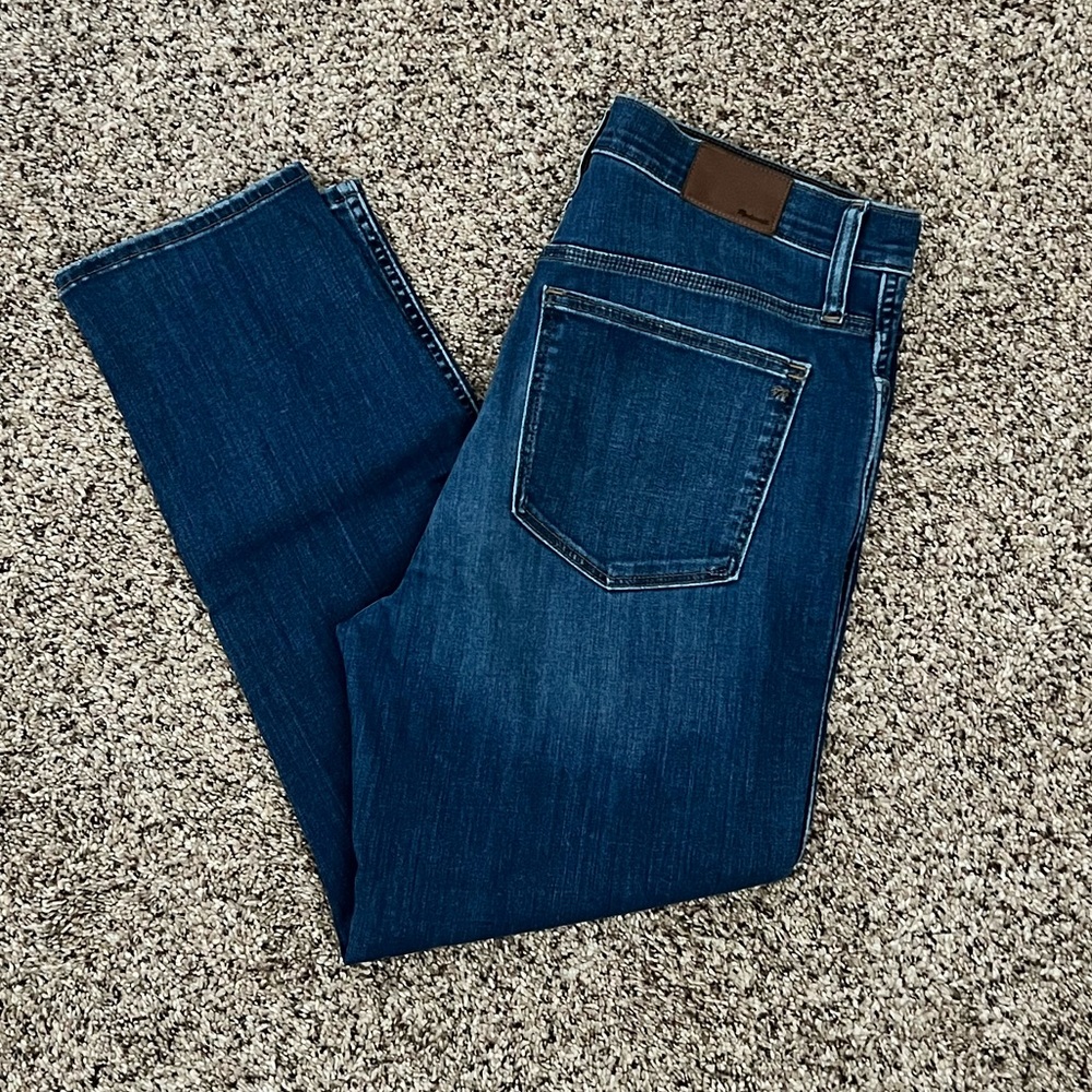 LIKE NEW Madewell Stovepipe Straight Denim